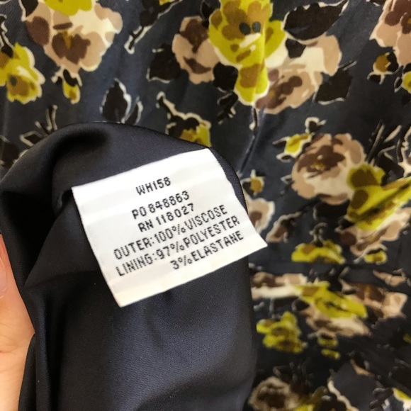 Boden Blue Floral Ruched Short Sleeve Dress 4US - Picture 8 of 9